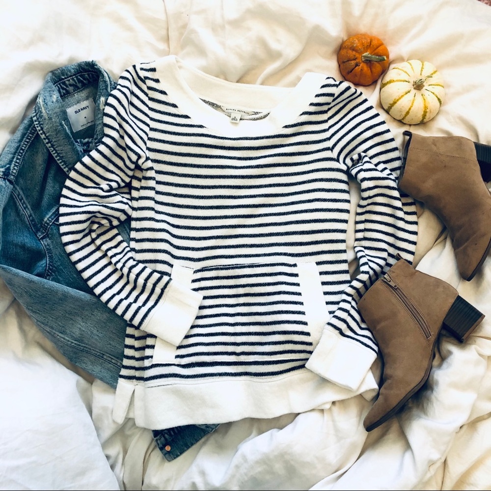 Banana Republic Striped Sweater w Front Pocket